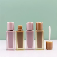 Edinstvene posode za sijaj za ustnice